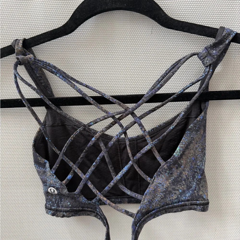 Lululemon Energy Bra Blue Splatter Strappy Back Size 4